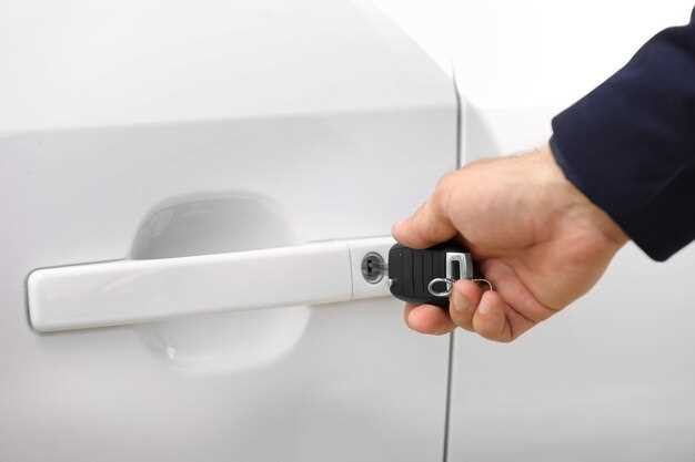 Установка и фиксация обшивки после регулировки