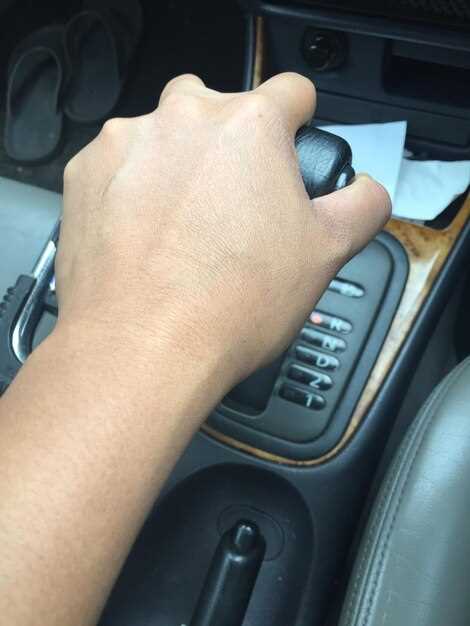 Проверка состояния креплений и подготовка к установке новой ручки