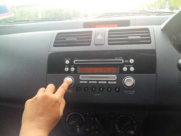 Зачем нужны клапаны для защиты от запотевания стекол